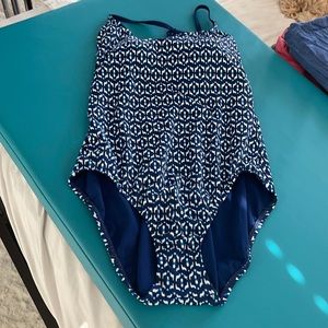 Time and Tru sz L swimsuit